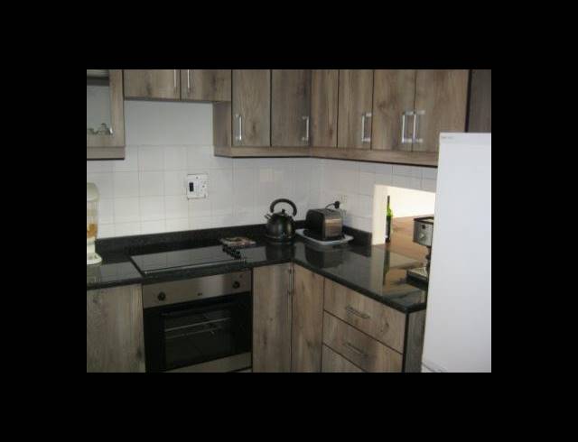 2 BEDROOM APARTMENT TO LET IN SOUTH BEACH
